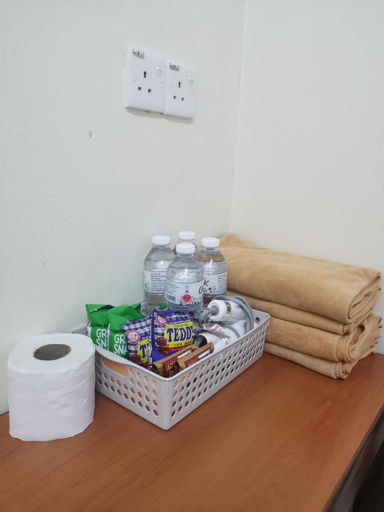 Kb Guesthouse Мерсинг Экстерьер фото