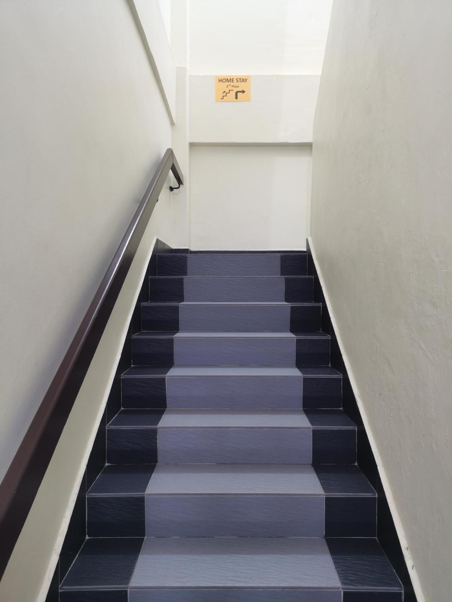 Kb Guesthouse Мерсинг Экстерьер фото
