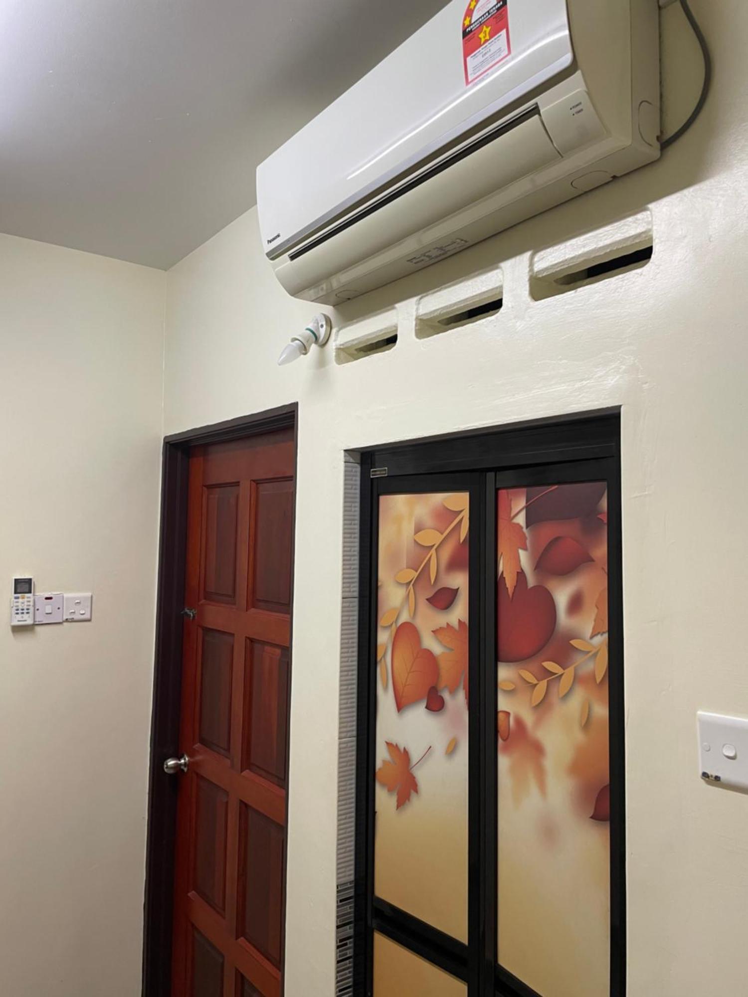 Kb Guesthouse Мерсинг Экстерьер фото