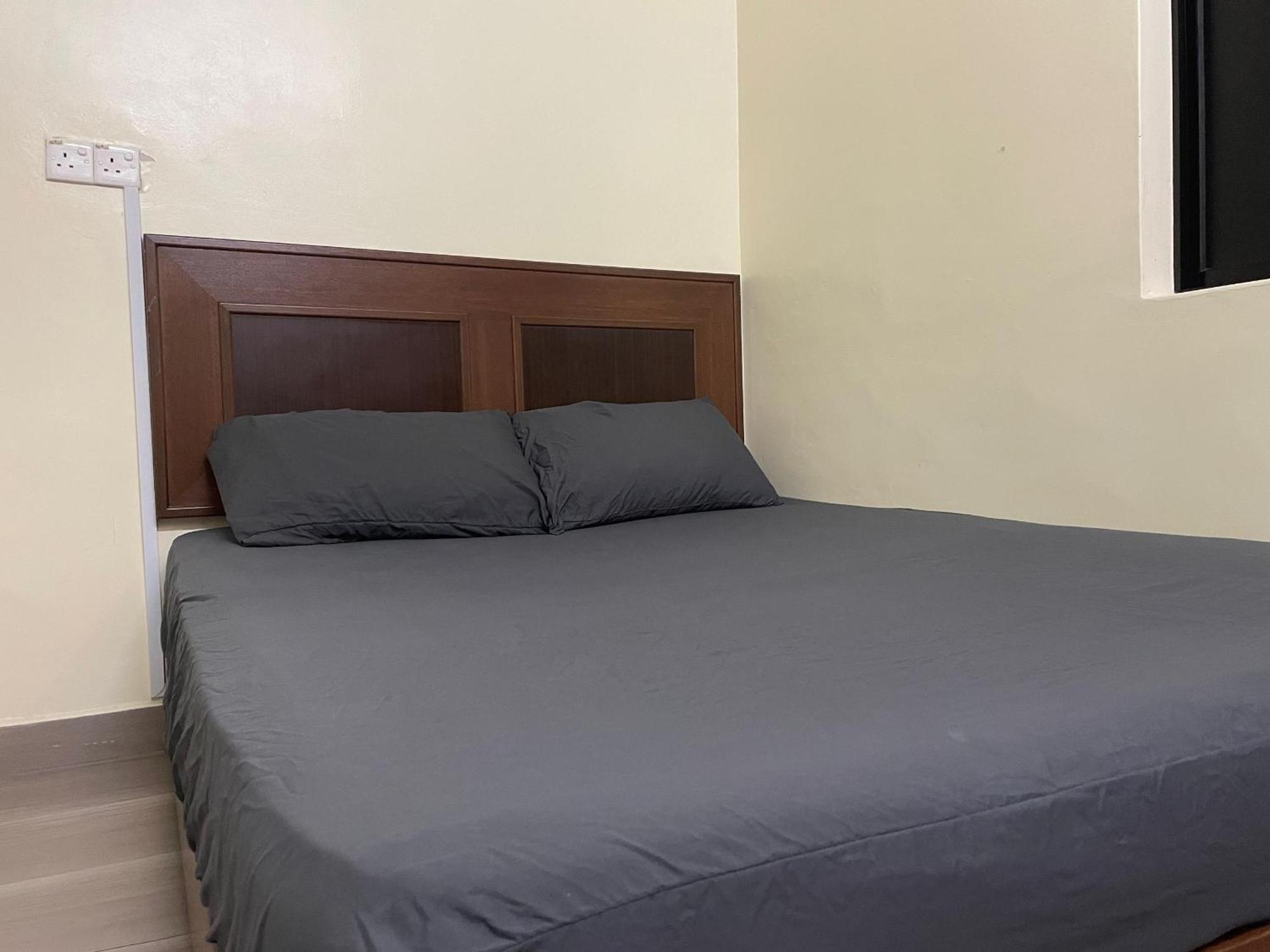 Kb Guesthouse Мерсинг Экстерьер фото